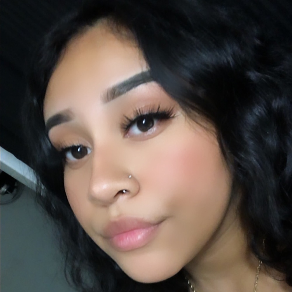 Meet your Posher, Janyfer